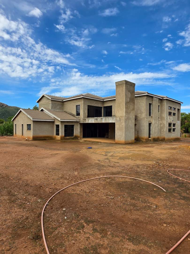 5 Bedroom Property for Sale in Rustenburg North West